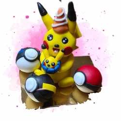 Fondánová figurka Pikachu + pokébally