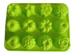 Silikonová pečící forma 12 tvarů-25x17x3cm - zelená